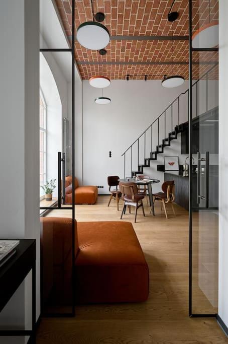 Loft Industrialny Przy Bulwarze Staromiejskim Breslávia Exterior foto